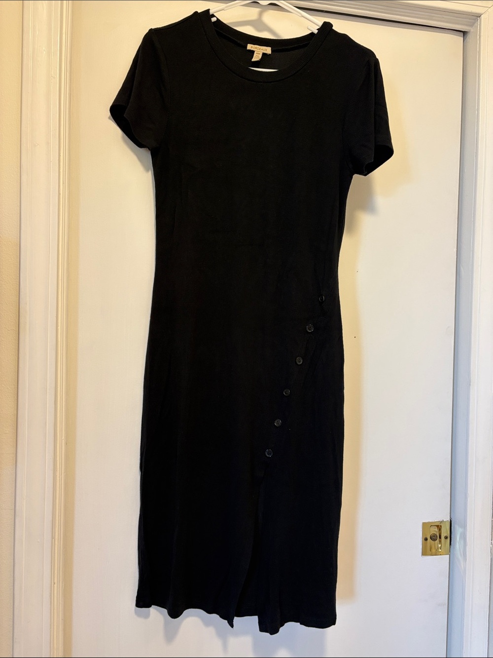 Bordeaux Black Short-sleeve Dress with slit and button detail